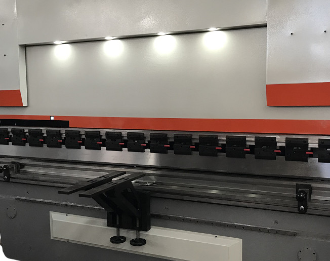 DA52S CNC Hidrolik Press untuk Lembaran Logam Bending