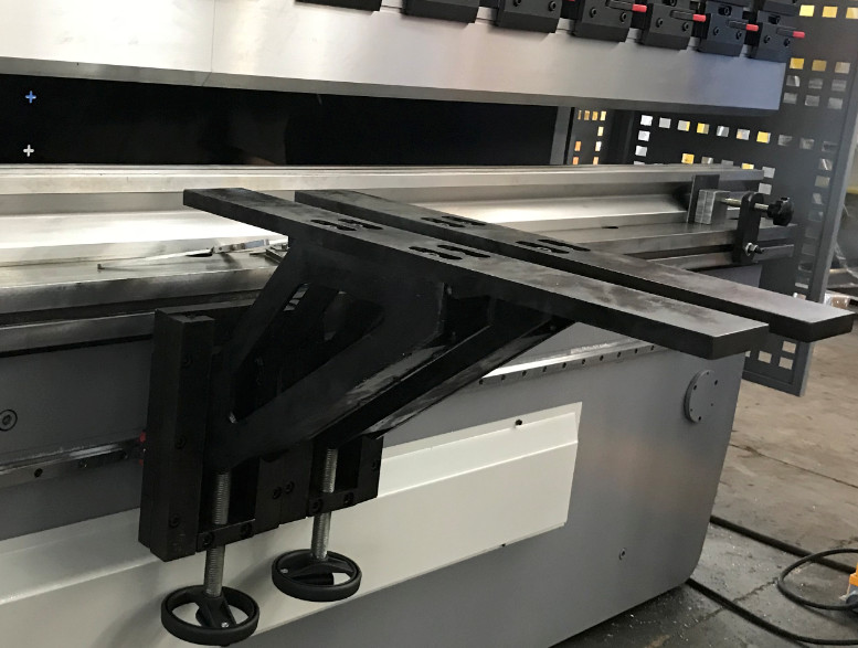 DA52S CNC Hydrolig Wasg ar gyfer Plygu Metel Dalen