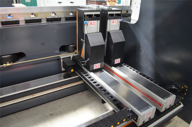 Peiriant brêc wasg hydrolig DA66T CNC
