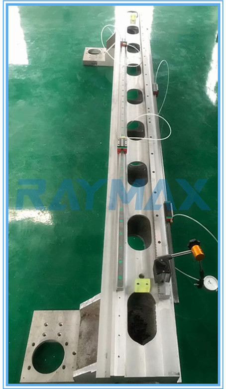 Màquina de tall per làser de fibra CNC de plaques i canonades