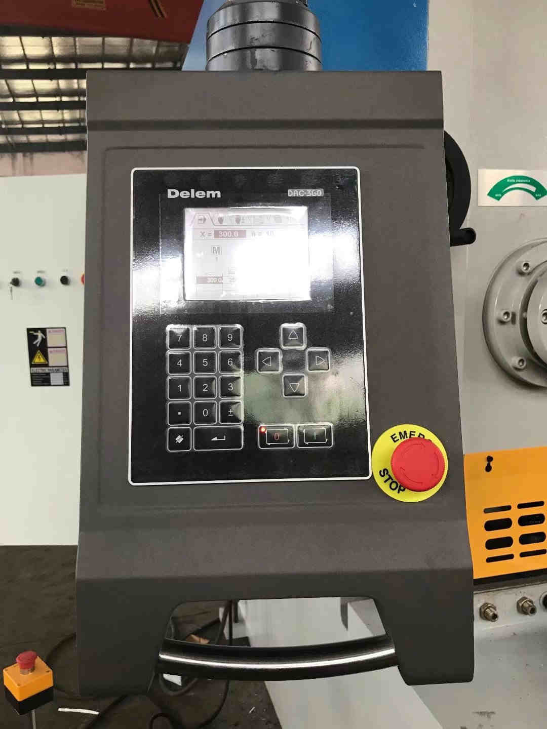 QC11Y Peiriant Cneifio Gilotîn Hydrolig