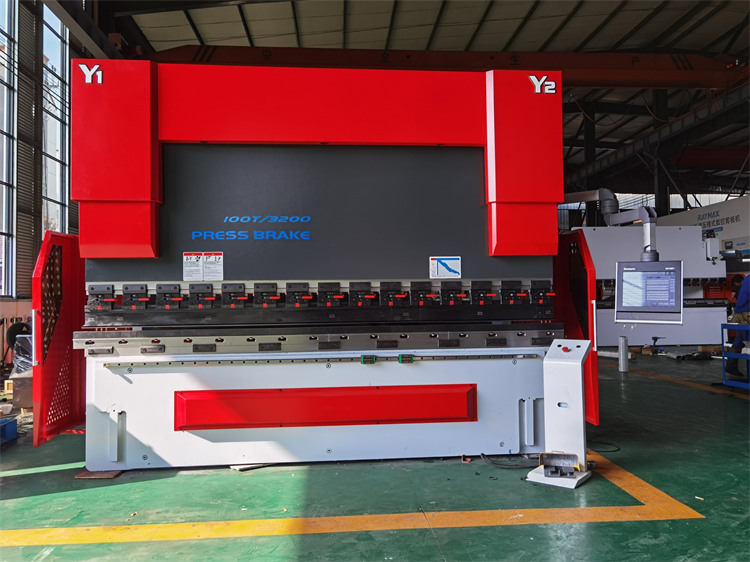 Ինչ է Press Brake Crowning-ը