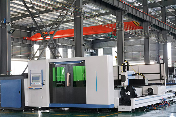 Processus de travail de construction de machine de découpe laser YAG