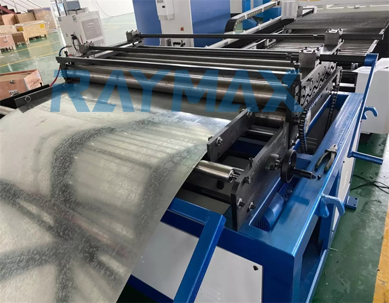 Fiber Laser Cutting Machine with Scroll Working Table