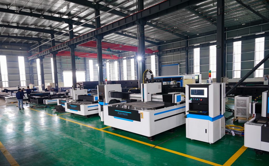 Raymax 1000W 2000W 3000W 4kw CNC Fiber Laser Cutter for steel aluminum Sheet Metal wuhan Raycus Fiber laser cutting machine